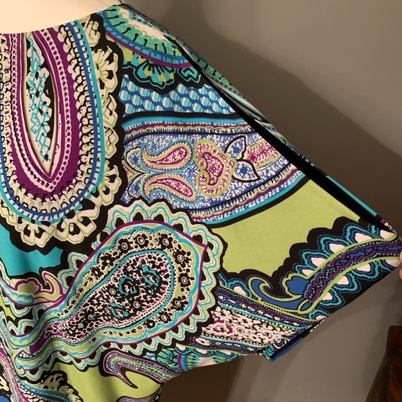 Emma & Michelle Patterned Dress - Picture 5 of 8